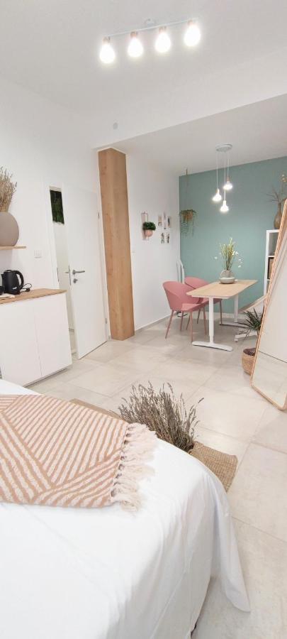 Luna Serene - Gym Rooms Zadar Buitenkant foto